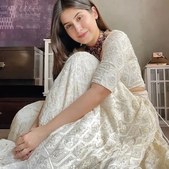 GEORGETTE WEDDING WEAR LEHENGA SET WITH SEQUENCE & EMBROIDERY WORK AND CANVAS - Picture 4 of 9